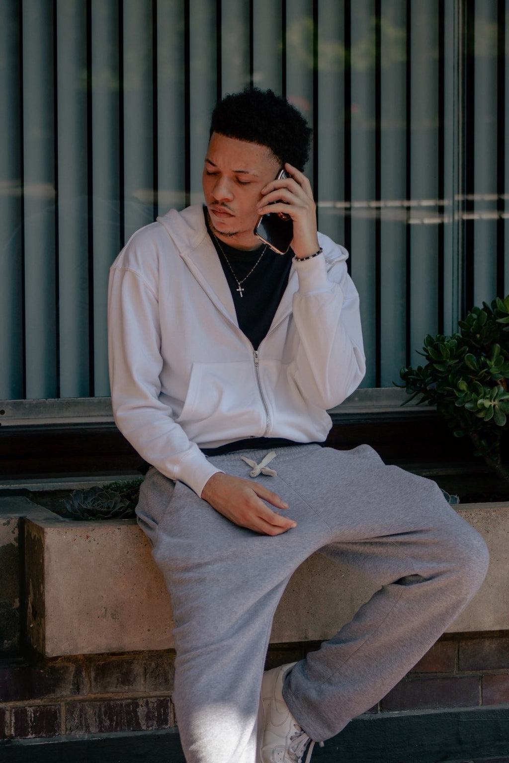 AO-01 ICE WHITE